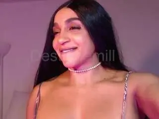 Destinnemills  live sex cam
