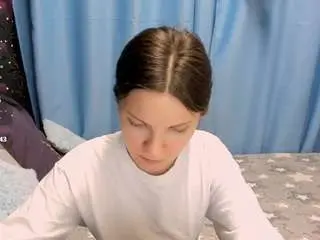 Melaniegrand  live sex cam