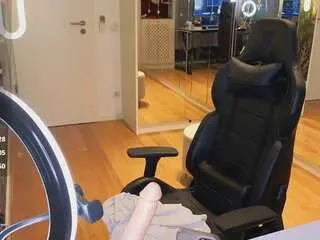 Mileysin1111  live sex cam