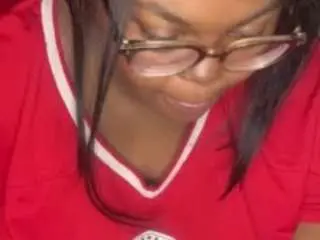 Nylafromnextdoor  live sex cam