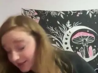 Thickgingergoddess  live sex cam