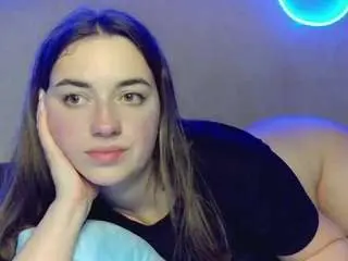 Daniella-brunnette  live sex cam