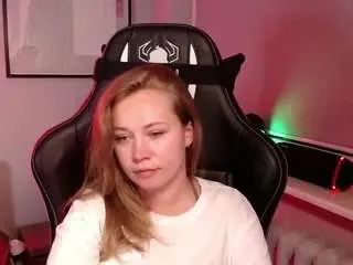 Holly95love  live sex cam