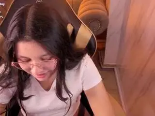 Honeydoll-tf  live sex cam