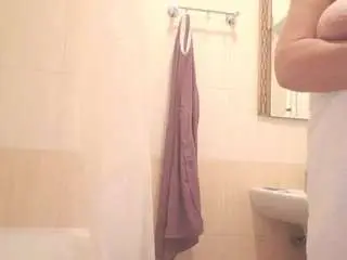 Miranda-robinson  live sex cam