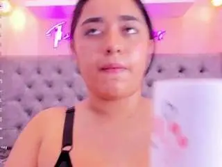 Sophiia-77  live sex cam