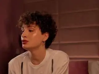 Adelineperle  live sex cam