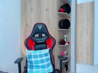 Amandaseyfried19  live sex cam