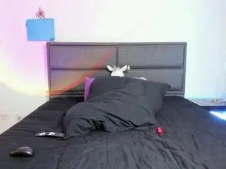 Amandaseyfried19  live sex cam
