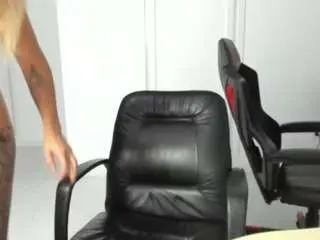 Awsometiffany  live sex cam