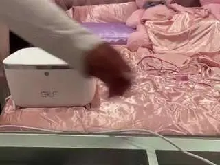 Kinkyprincess1000  live sex cam