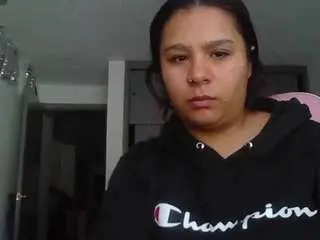 Charis-bellota  live sex cam