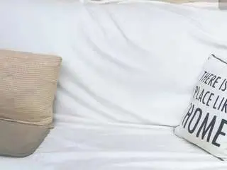 Chrystalmills  live sex cam