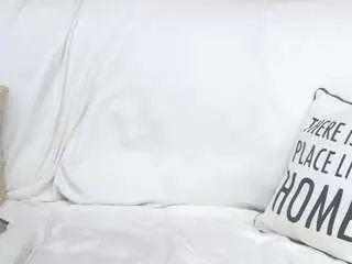 Chrystalmills  live sex cam