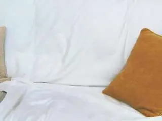 Chrystalmills  live sex cam
