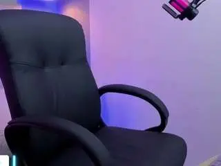 Lucy-wiilliams  live sex cam