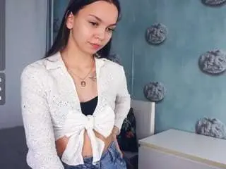 Ludivinasager  live sex cam