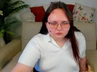 Nikki-glow  live sex cam
