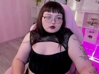 Nikki-glow  live sex cam