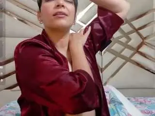 Sluttyandmature  live sex cam