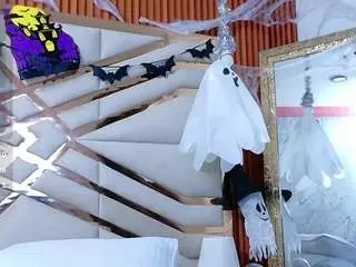 Sluttyandmature  live sex cam