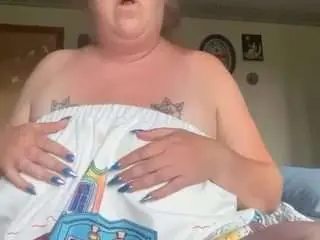 Snapcracklepop87  live sex cam