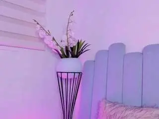 Violeta-olsen  live sex cam