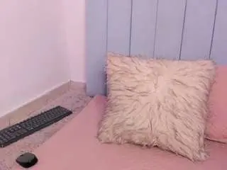 Violeta-olsen  live sex cam