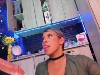 Laurenhills  live sex cam