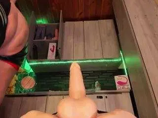 Laurenhills  live sex cam