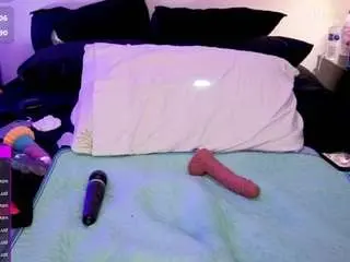 Messyafterdark  live sex cam