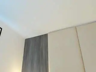 Rosse-her  live sex cam