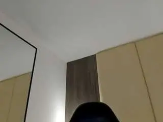 Rosse-her  live sex cam