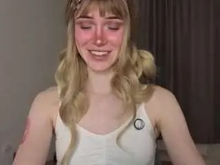 Yonbenskin  live sex cam
