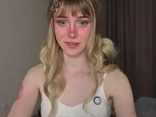 Yonbenskin  live sex cam