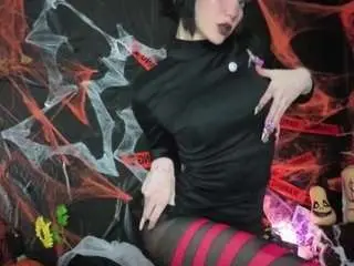 Yonbenskin  live sex cam