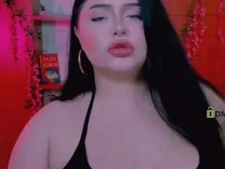 Amanda-striking  live sex cam