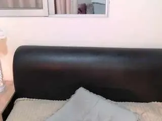 Amyoz  live sex cam