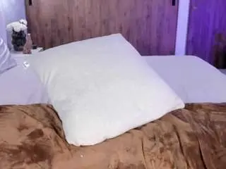 Amyoz  live sex cam