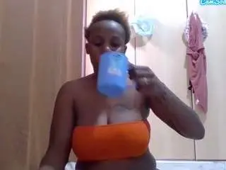 Ebony-bellah  live sex cam