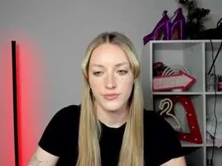 Evelynblond  live sex cam