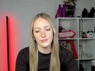 Evelynblond  live sex cam