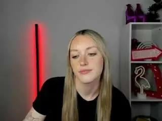 Evelynblond  live sex cam