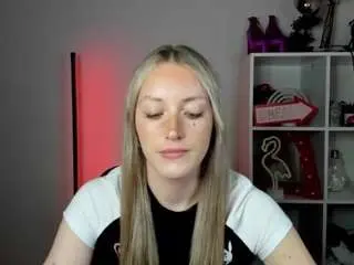 Evelynblond  live sex cam
