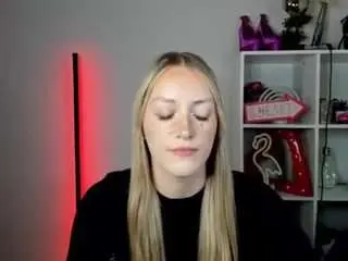 Evelynblond  live sex cam