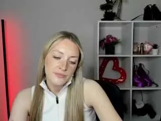 Evelynblond  live sex cam