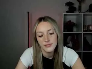 Evelynblond  live sex cam