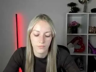 Evelynblond  live sex cam