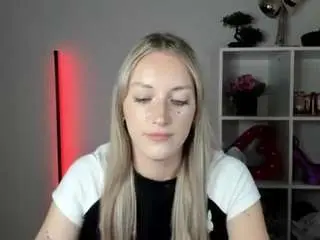 Evelynblond  live sex cam