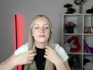 Evelynblond  live sex cam